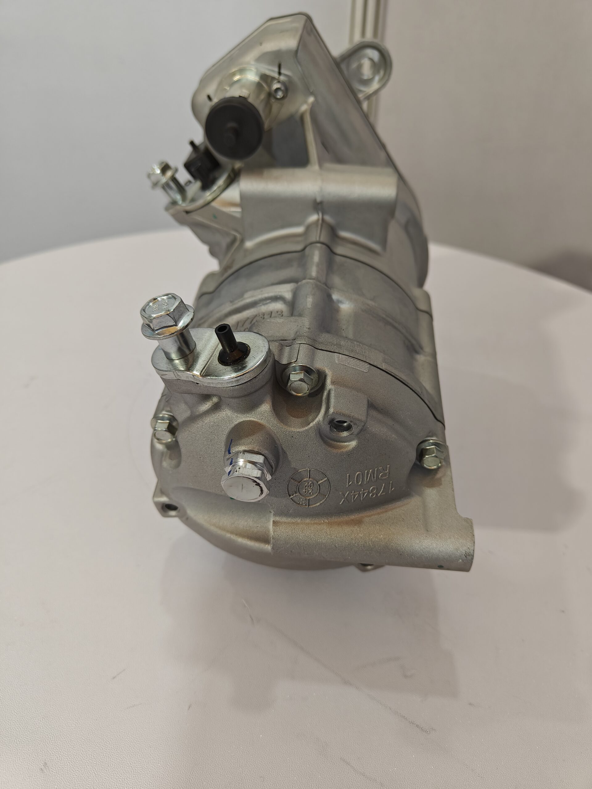E33-1095F4 • Fortune Eagle Industrial Limited